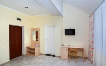 Фото номера 2-х местный номер, 2,3 корпус Гостиница Лаванда г. Небуг 6